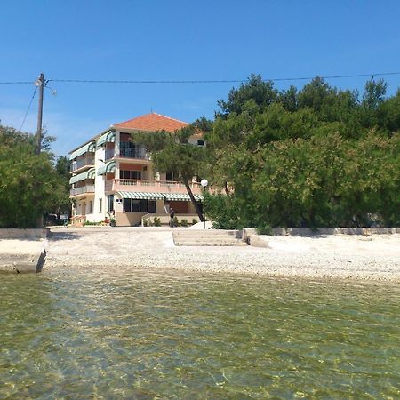 Guest House Malenica Sukosan Exterior photo